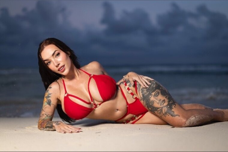 🔴 🍭 Miley Mercier 💦 cover image