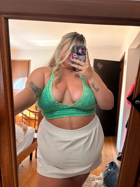 Milly Rose🌹 cover image