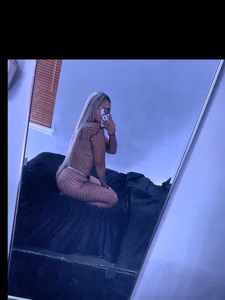 Malu Gaviria cover image