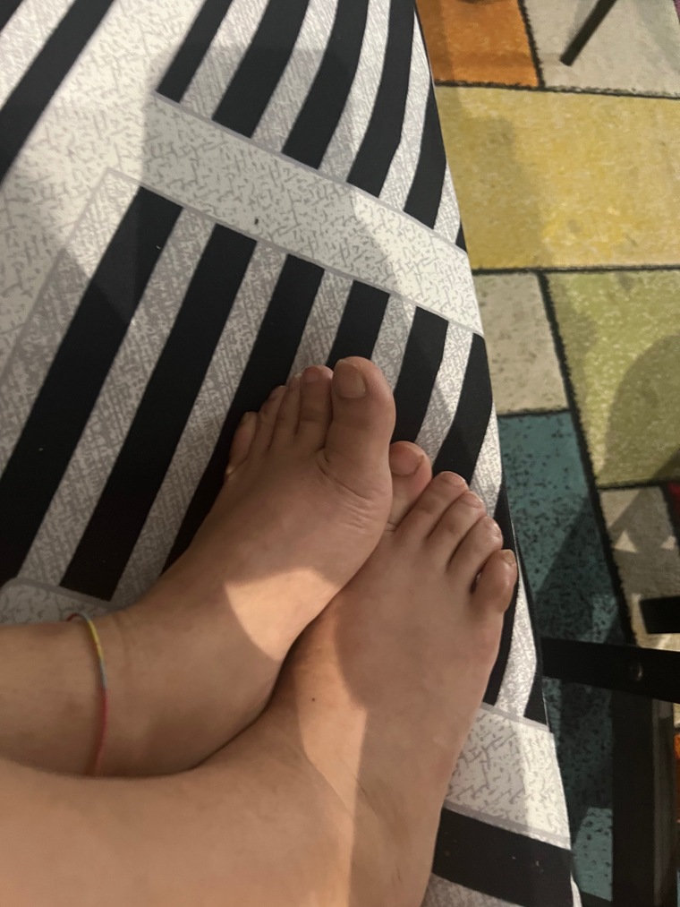 Minifeet11 cover image
