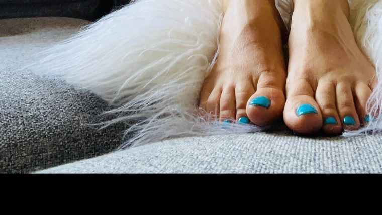 Mini Peachy Feet banner image