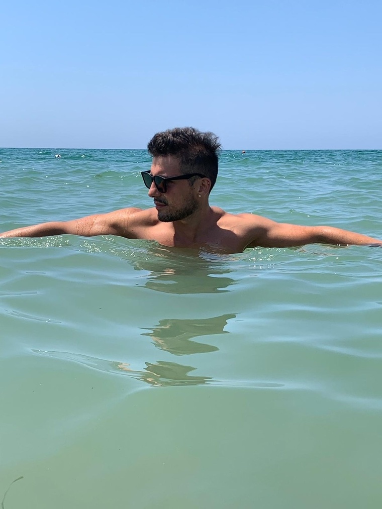 MIRKO ROBERTO cover image
