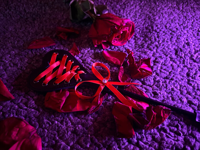 Miss Iris - VIP banner image