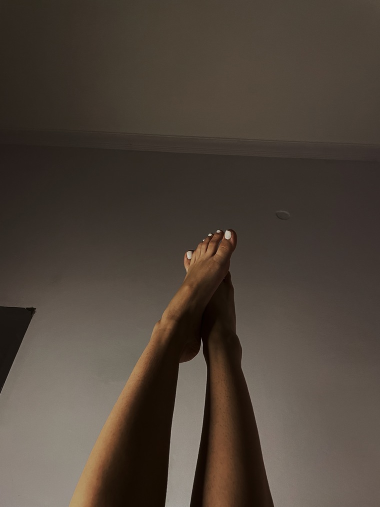 Miss Stella ✨👣 banner image
