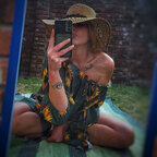 MissAppleBee avatar