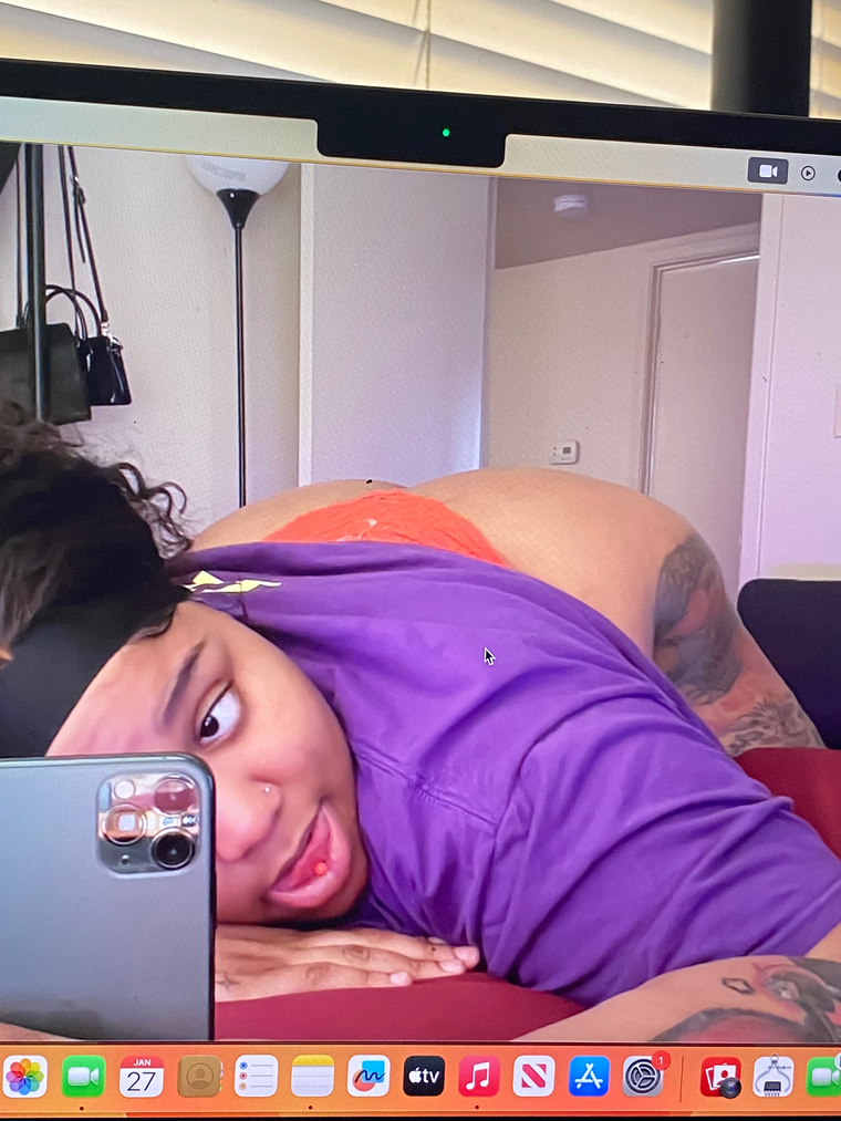 EBONYYRXX 😻 cover image