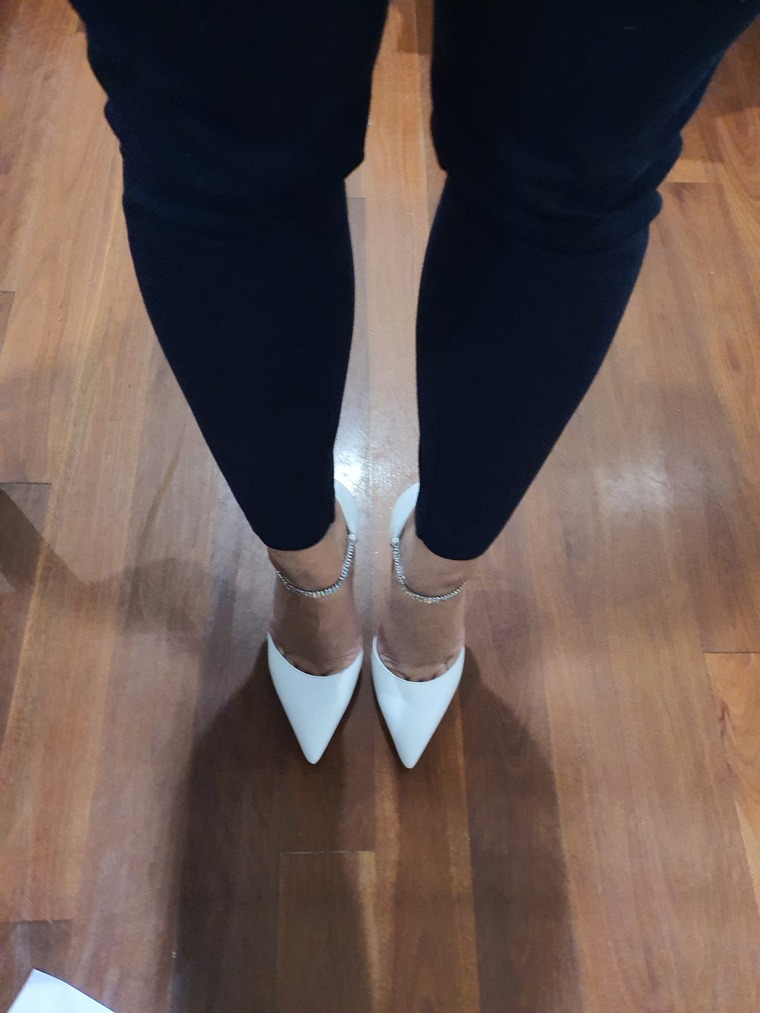 Miss Filo feet cover image