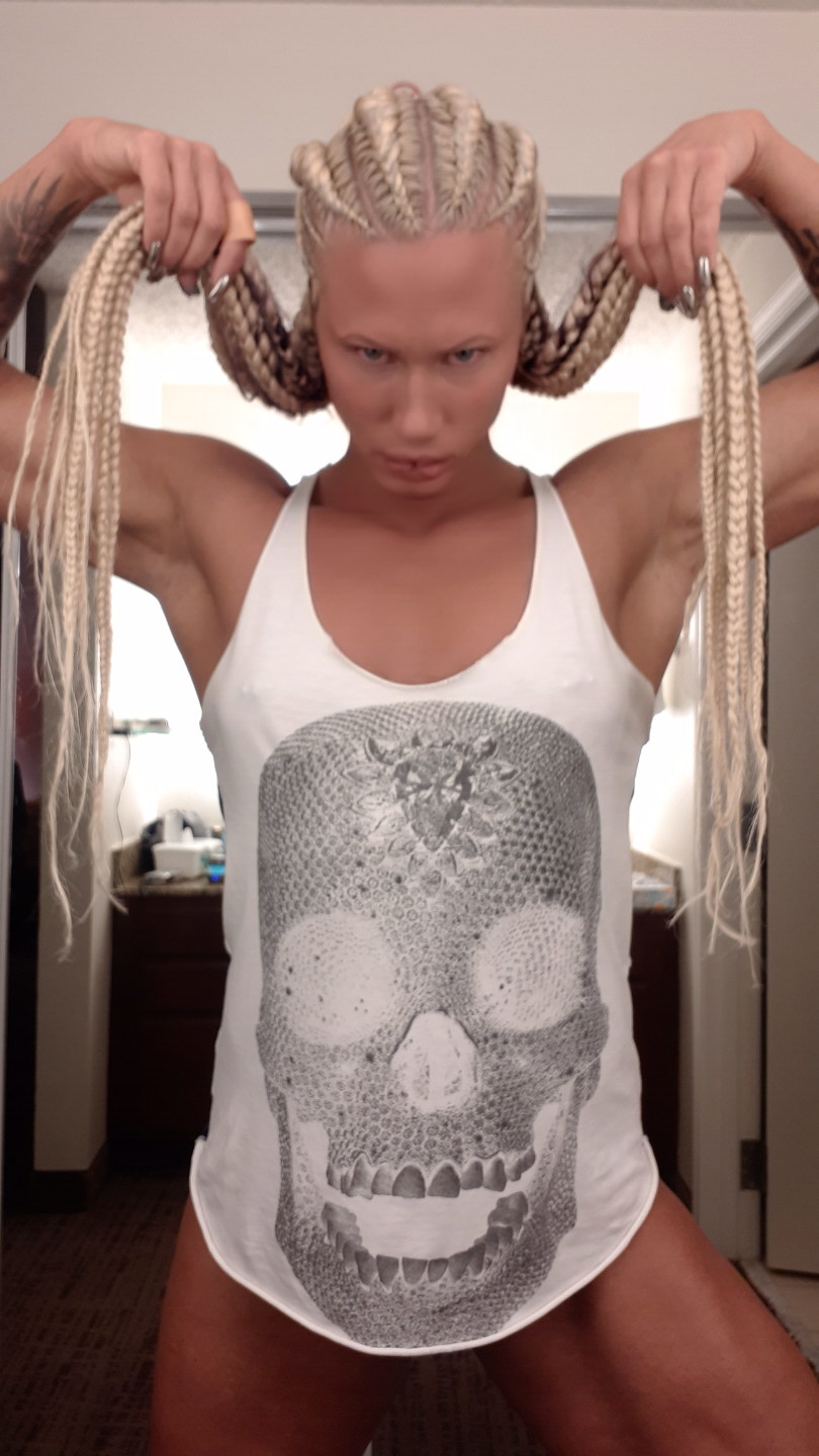 Miss L. avatar