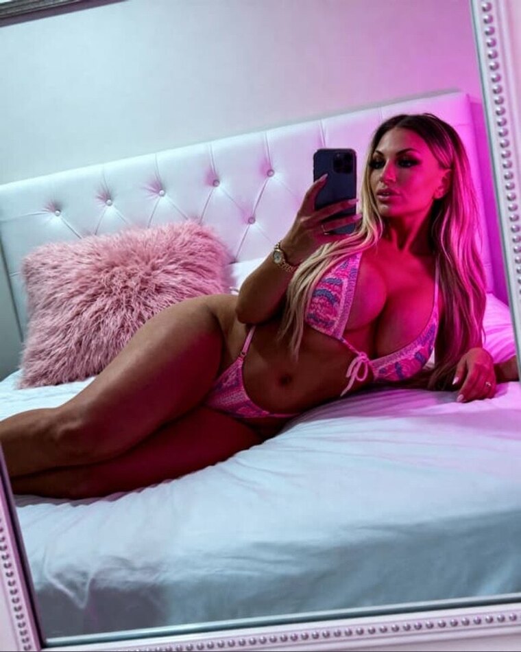Miss KValli FULLY NUDE AMATEUR XXX cover image