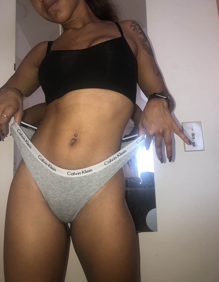 Your Highness Leona🖤⛓💸 banner image