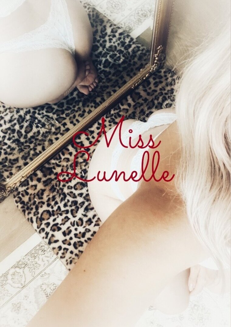 Miss Lunelle ♡ banner image