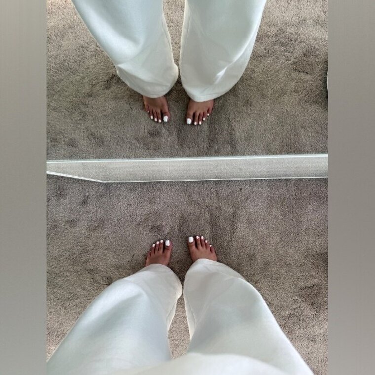 MissPrettyFeetS cover image
