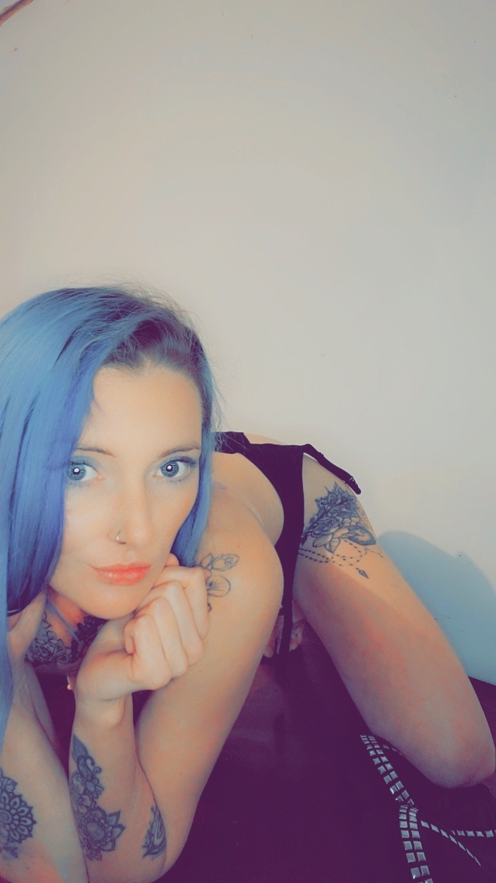 MissTdee👑 banner image