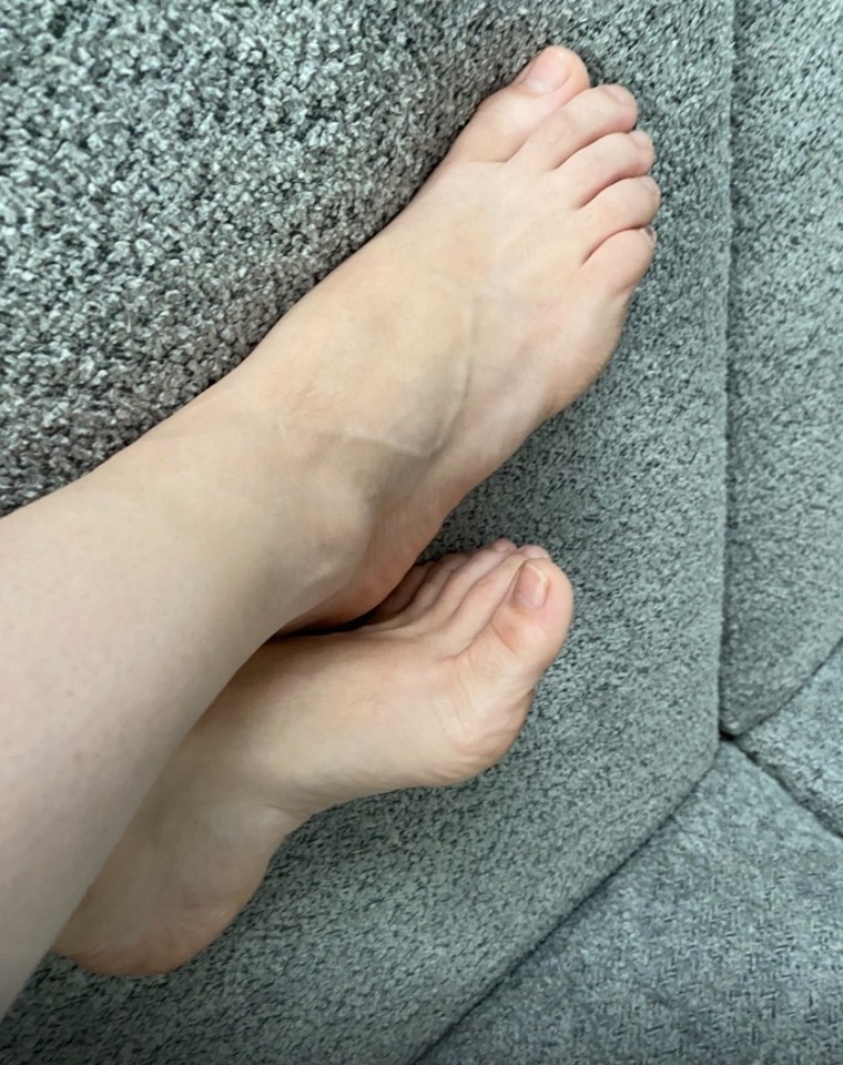 Little miss toes cover image