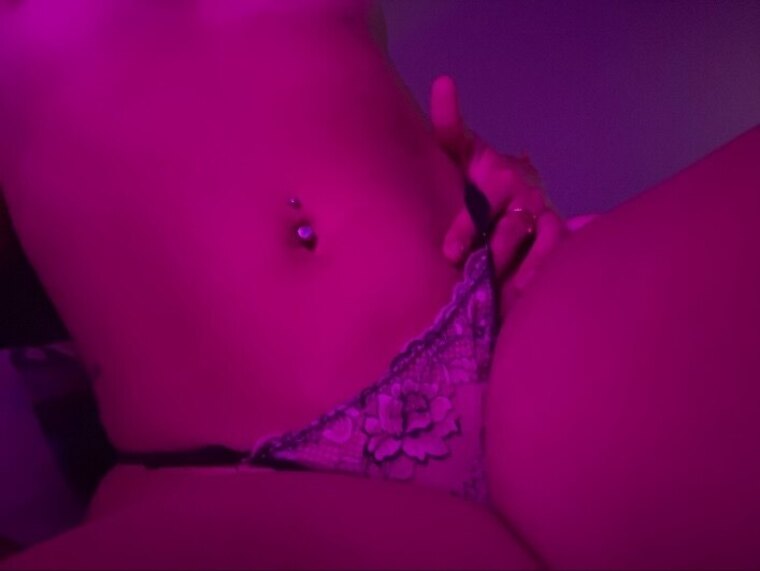 Dominique 💎🍒 cover image