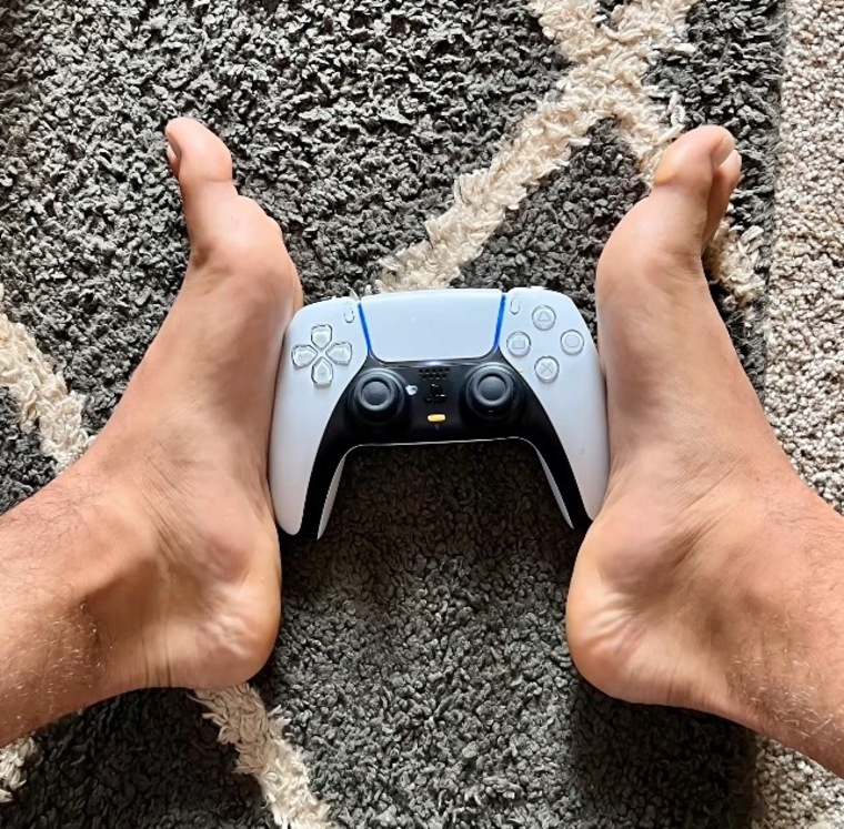 MixedBoyFeet cover image