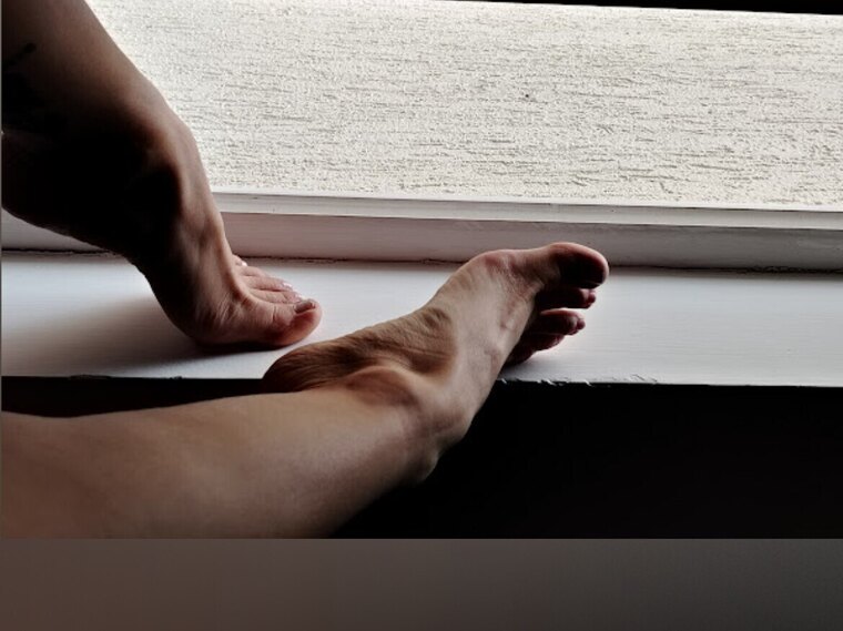 MaryJaneVelvetFeet cover image