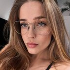 Emily avatar