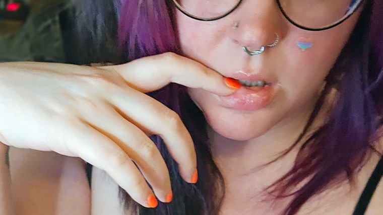 Violet Molotov cover image