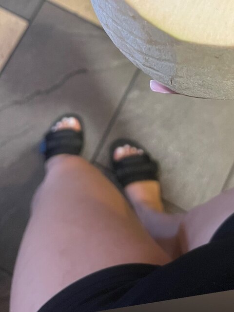 mommy 🦶🏼 cover image