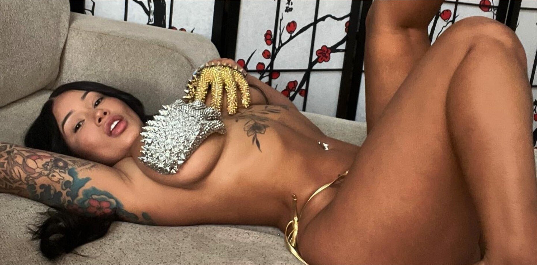 Kim 👽 banner image