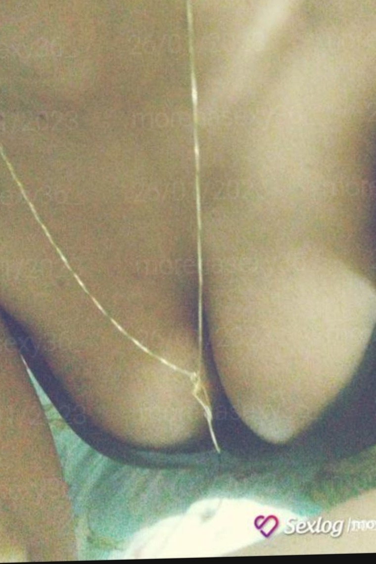 Sexy Brunette ๐ banner image