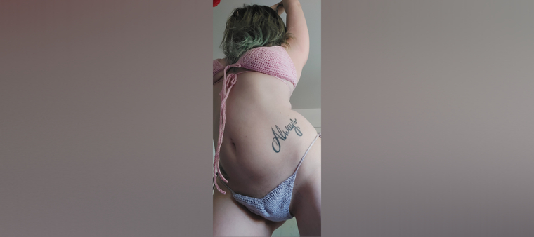 Moxxie Lox banner image