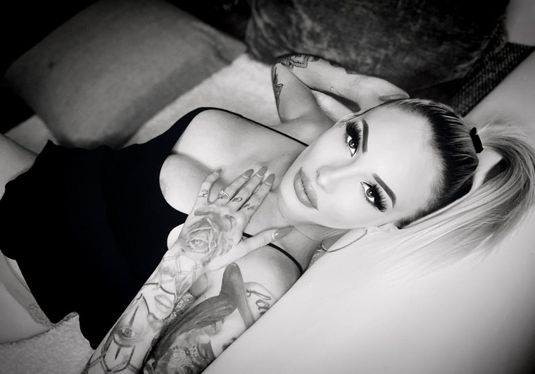 Ashley Cox banner image
