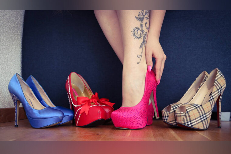 Mrs. Noir cover image