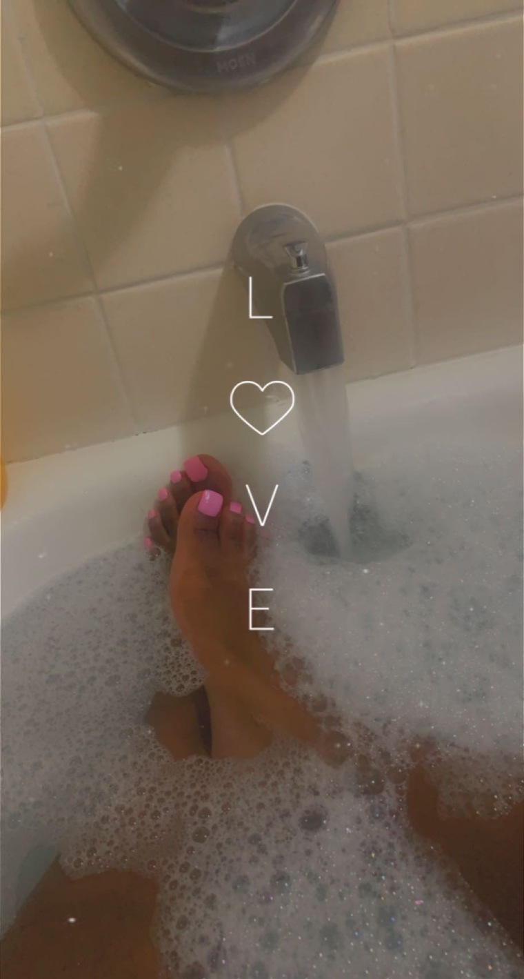 BigBoobiesNae cover image