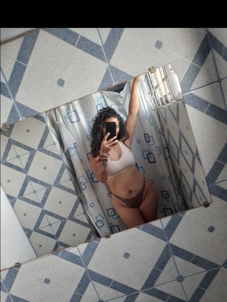COLOCHA 🇨🇷 cover image