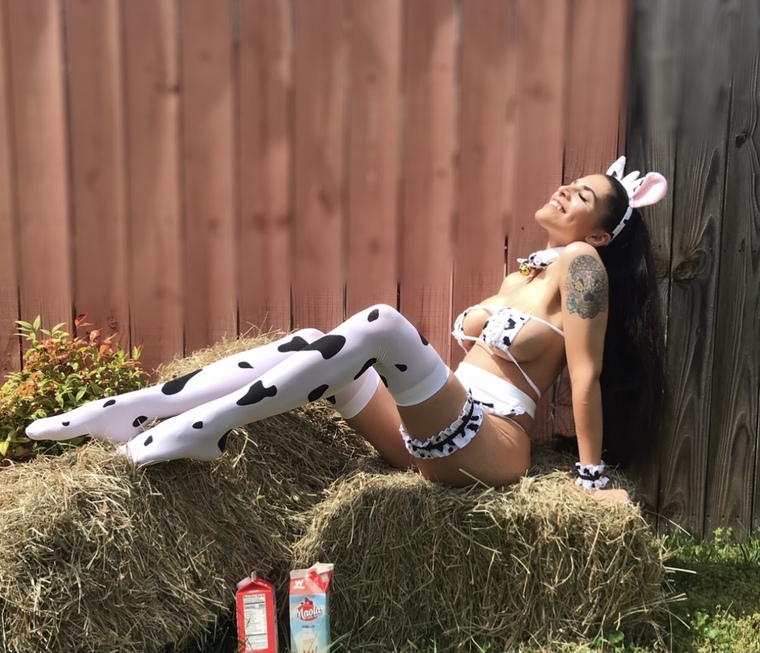 Milky_ Smut๐ฆ banner image