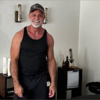 Muscle Daddy Masseur avatar