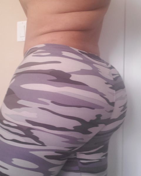 Bigbootybitxh cover image