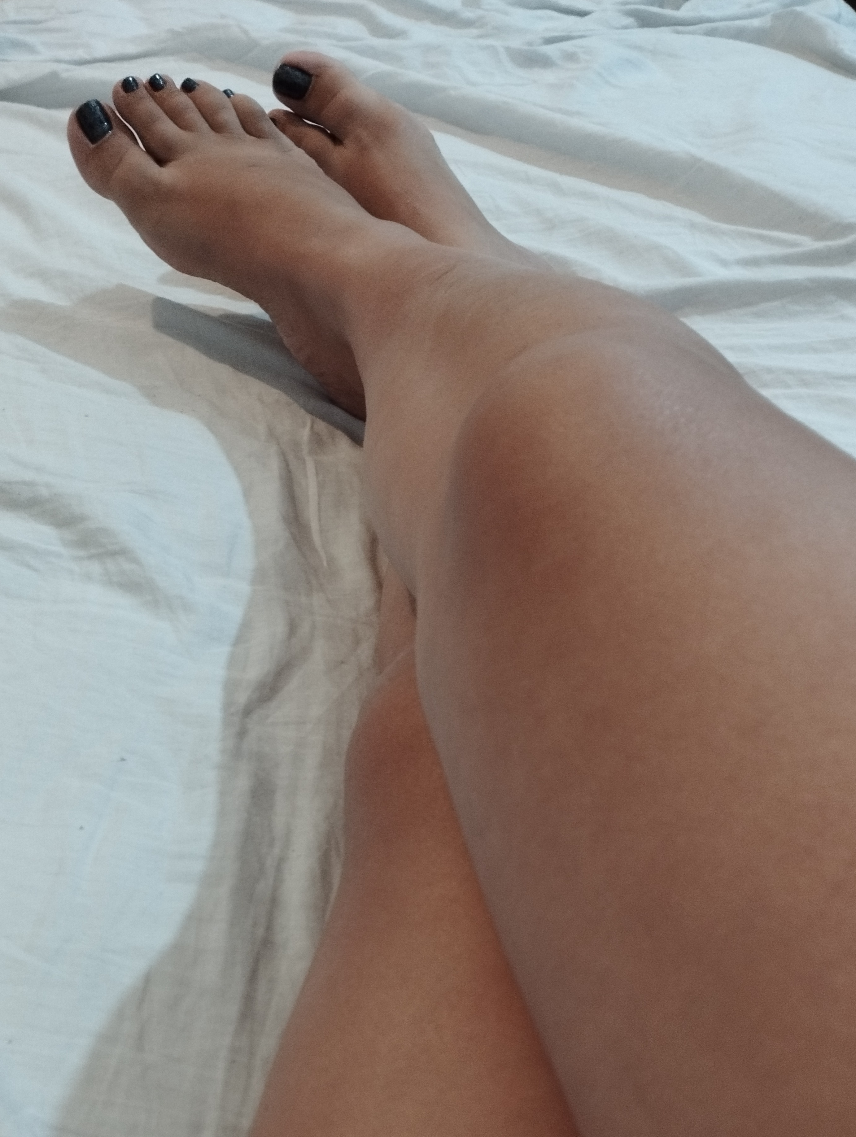 My feet is your fantasy banner image