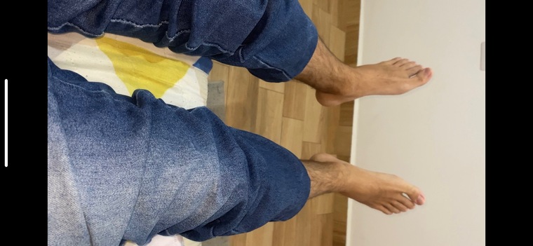 MyFeetPics cover image