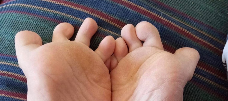 MyOwnTwoFeet cover image