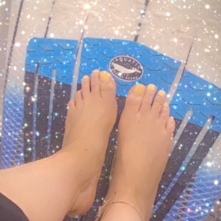 👣🌸🏝️Pe”TEET Feet 🏝️🌸👣 cover image