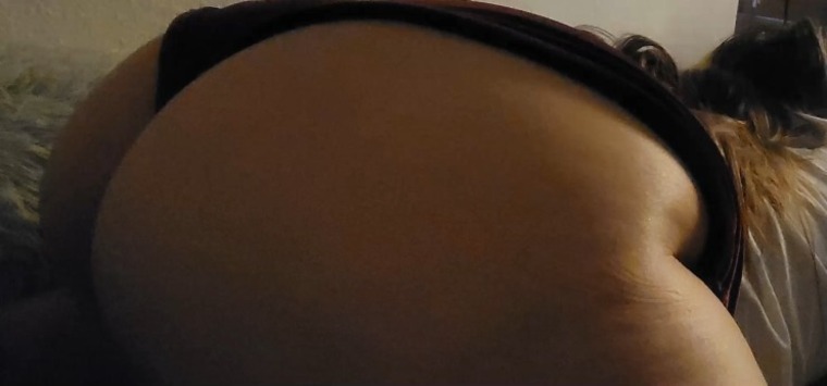 B banner image