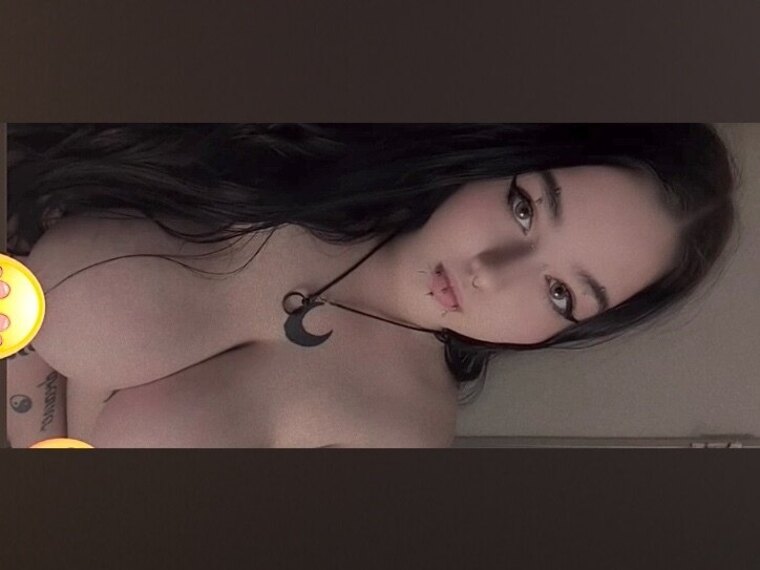 Mystic Goddess🖤🌌🦇💜 cover image