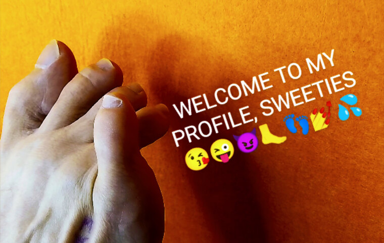 MY WINKING FEET & MEMES banner image