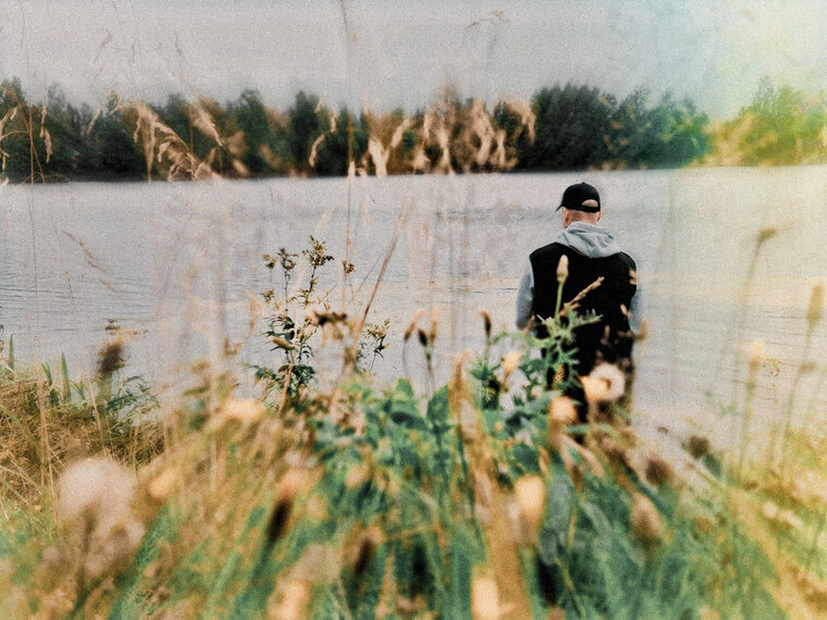 Naapurinukko cover image