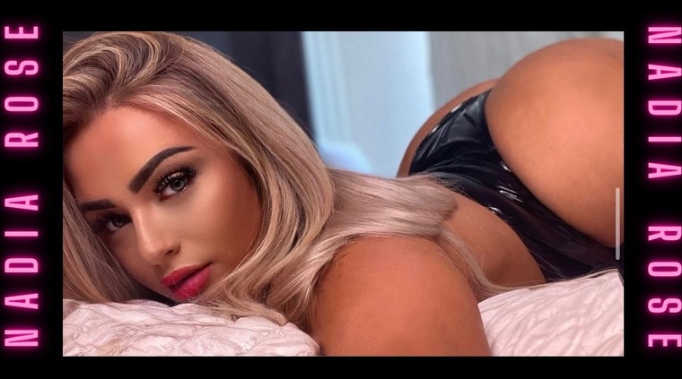 AN🍑L QUEEN cover image