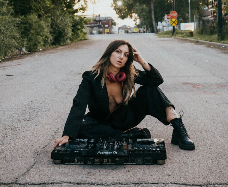 nadigirl cover image