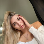 Nadya Summers avatar