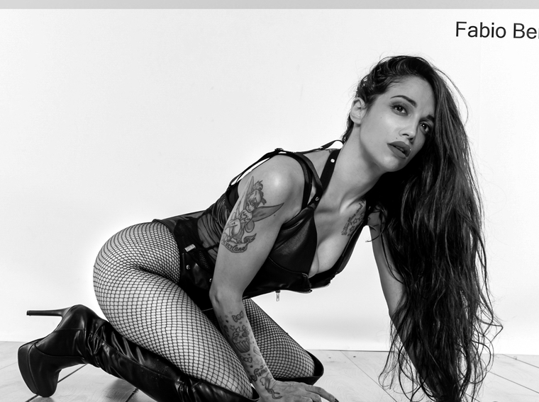 naimirosequeen cover image