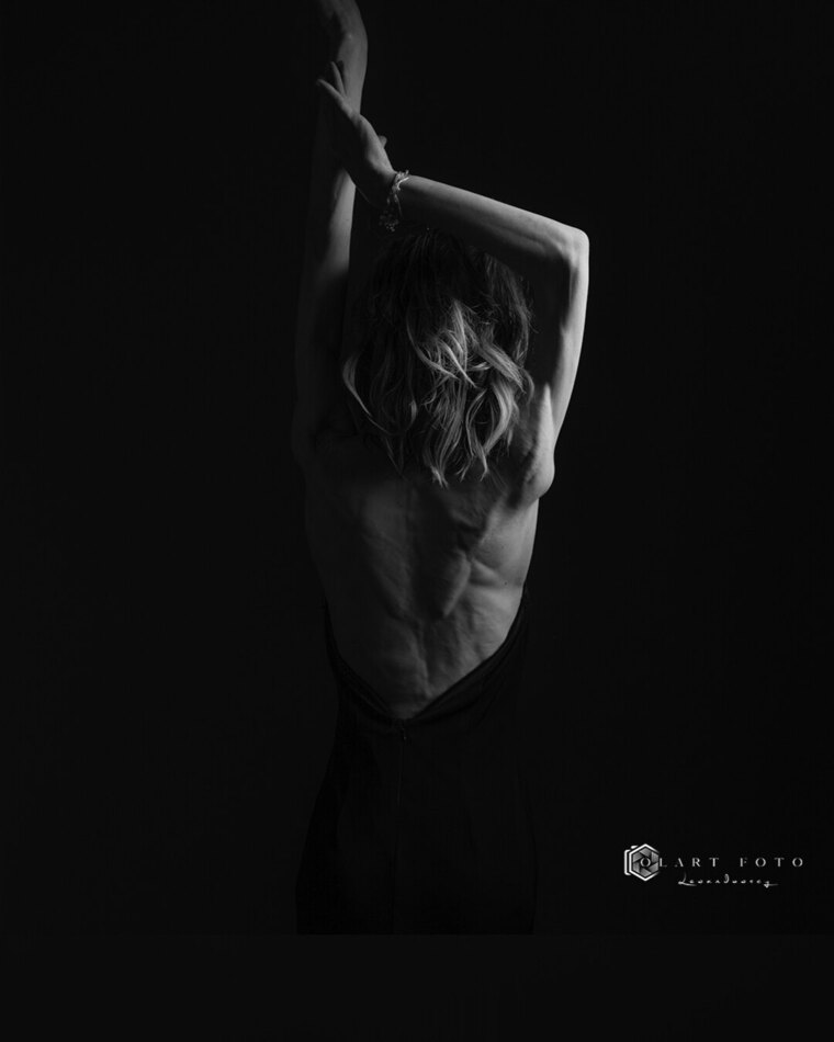 Naked_yoga_warsaw cover image