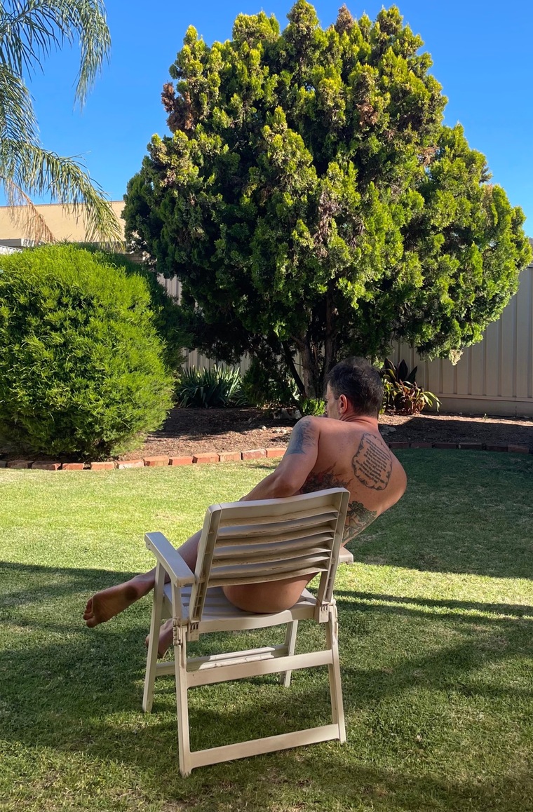 Naked Russ banner image