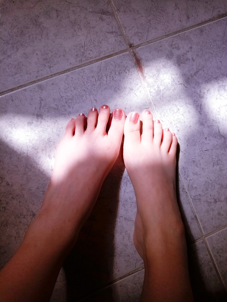Nana feet banner image