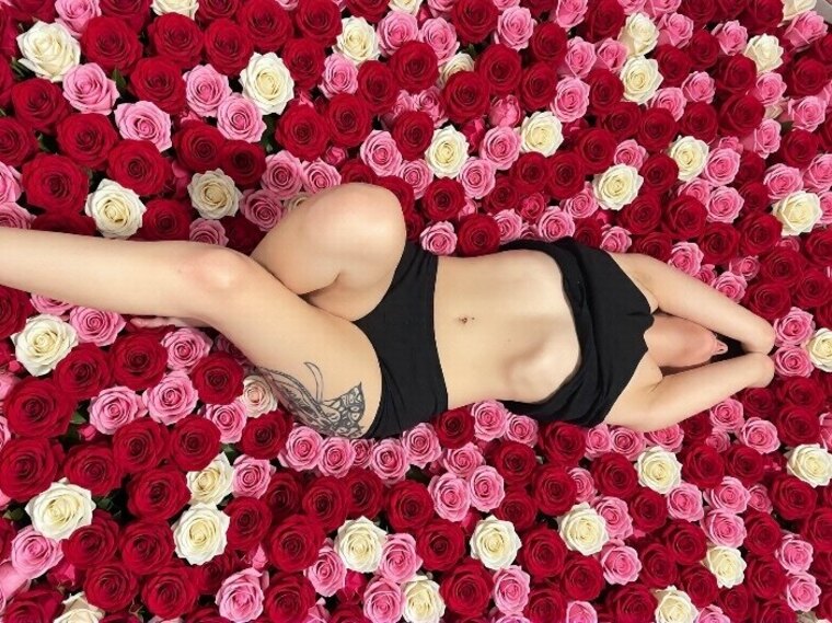 NaomiExposed banner image